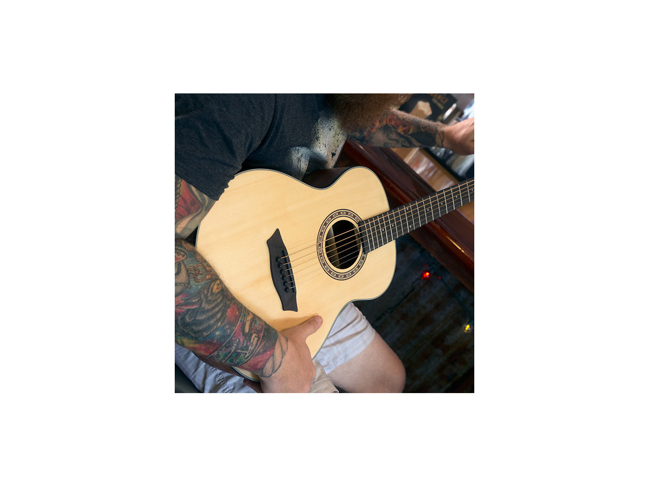 Washburn Agm 5 (N)