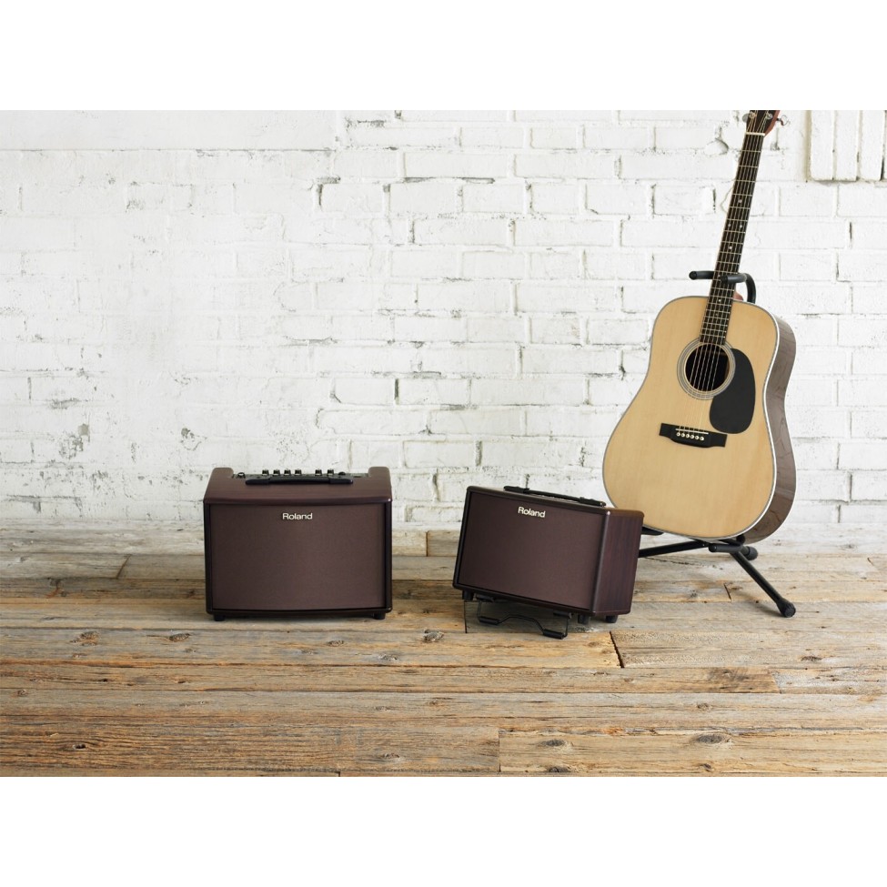 ROLAND AC-33RW