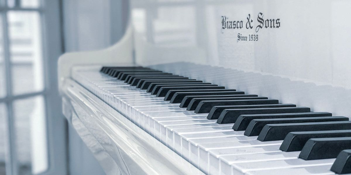 Czym różnią się pianino, keyboard i syntezator?